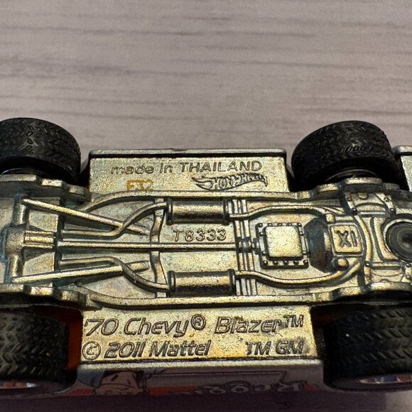 Hot Wheels 1970 Chevy Blazer ARCHIE Comics Reggie SUV Car 2011 (SKU: 260TO) - Picture 6 of 8